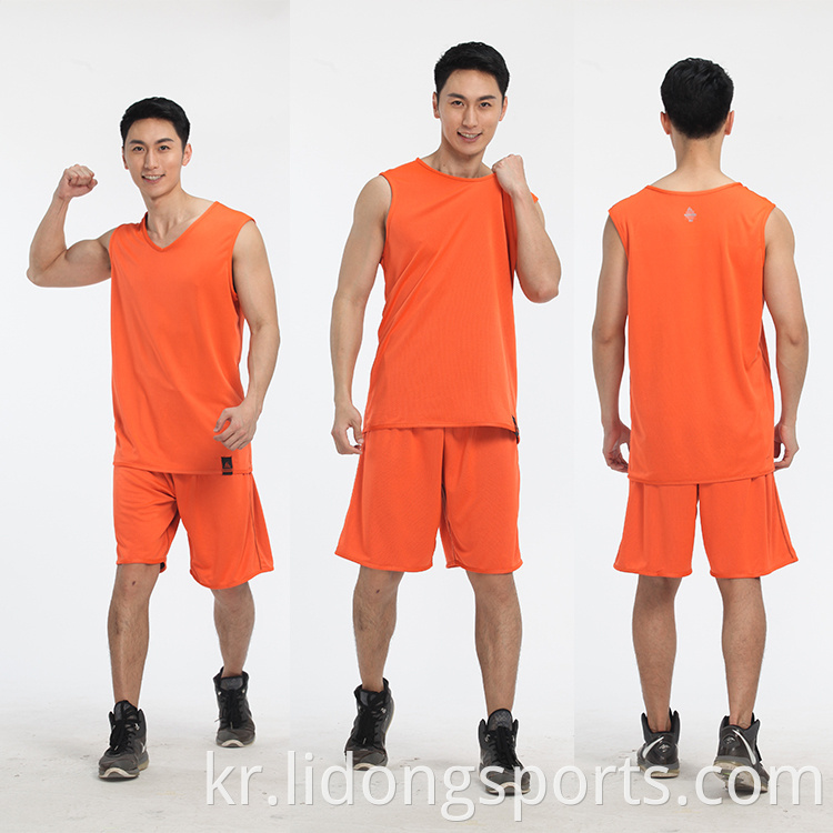 남자 새로운 맞춤형 농구 착용 농구 유니폼 블랭크 평범한 흰색 농구 유니폼 OEM 서비스